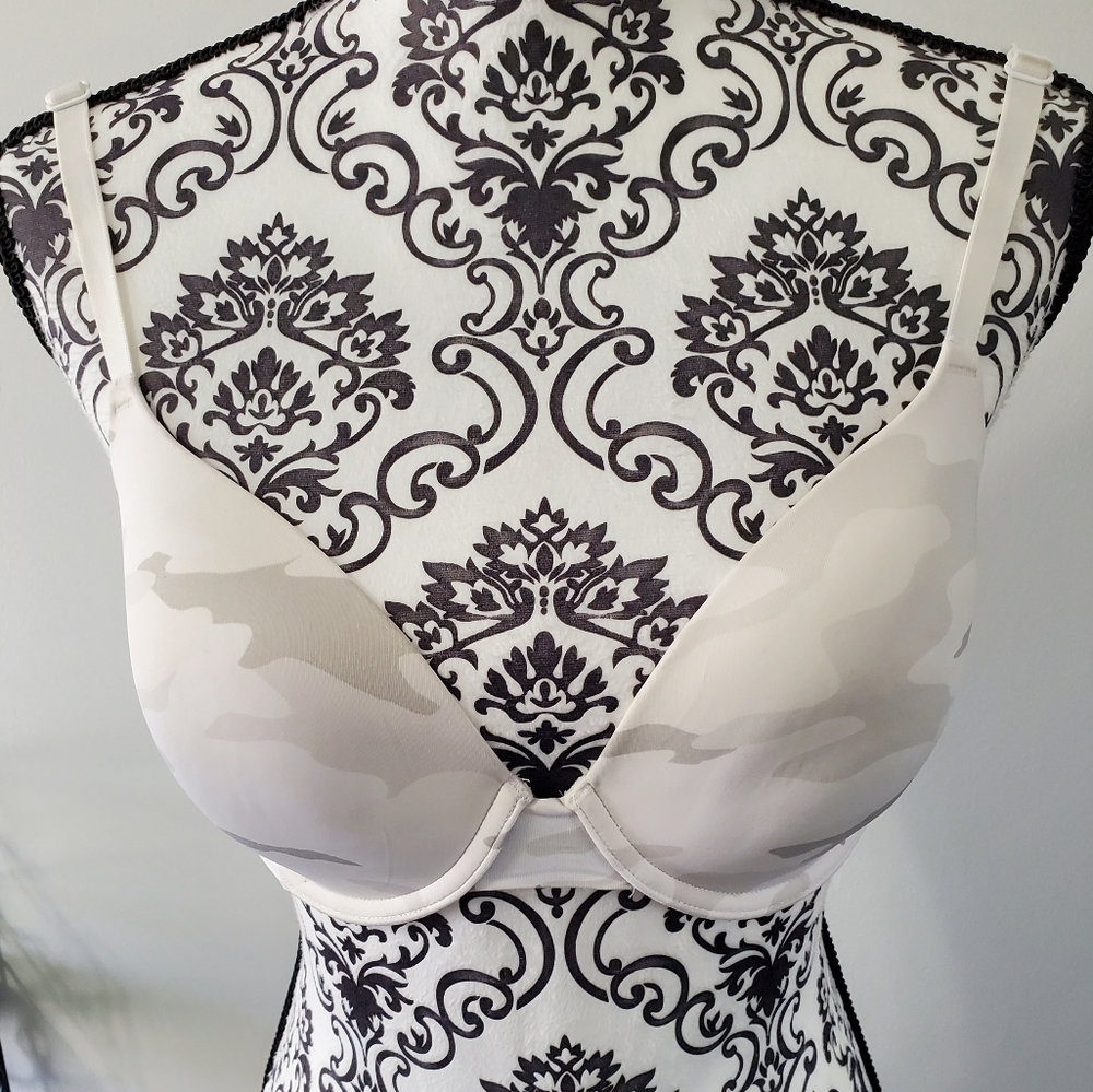 Light camo bra